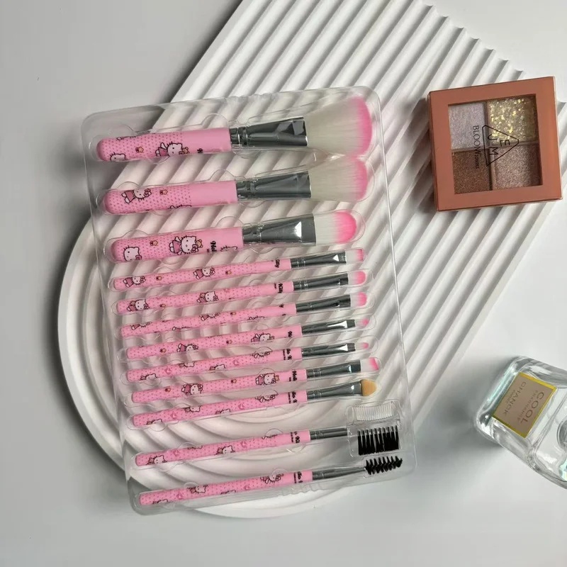 Hello Kitty 12-piece Makeup Br - огляд і ціна Beauty Makeup Gift Sets